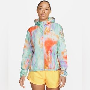 Nike Women's Lightweight Running Jacket NWOT Size Medium